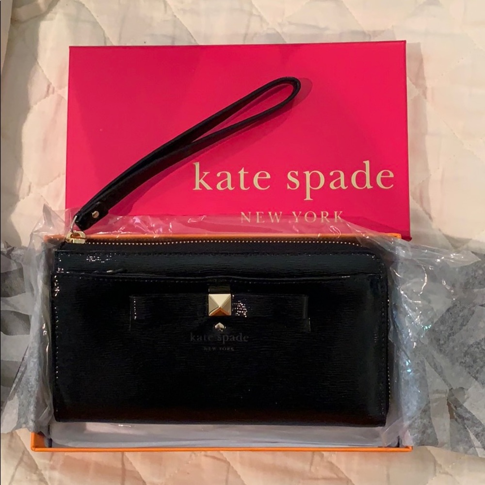 Kate Spade Black Wristlet Wallet